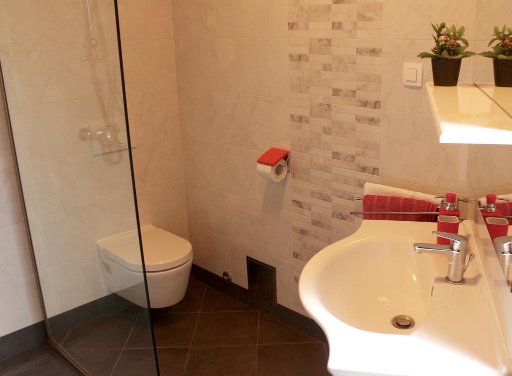 Rogic Apartment Laurana Esterno foto